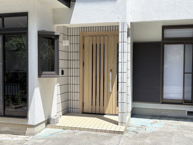 【玄関】 | 寄居町富田1期　中古戸建
