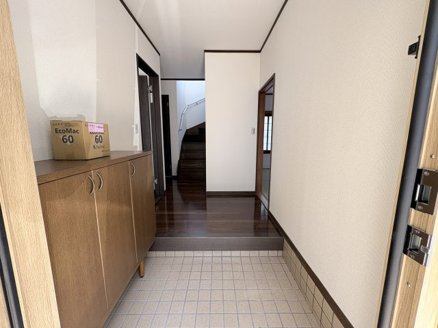 【玄関】 | 寄居町富田1期　中古戸建