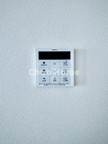 江戸川区南篠崎町1丁目新築分譲住宅の発電・温水設備|【給湯リモコン】外での一日を忘れさせてくれるオートバス機能でお好みの湯量・温度に調整された浴槽。