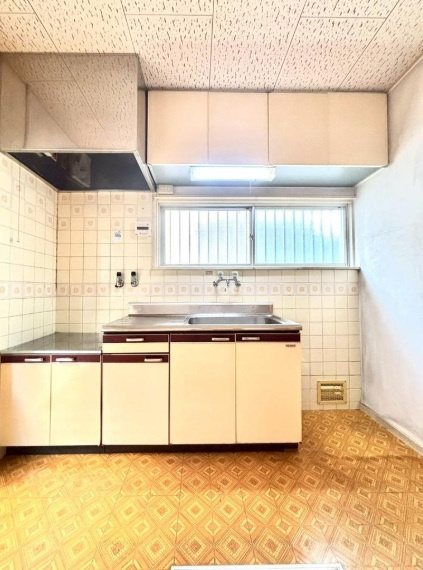 神戸市垂水区旭が丘1丁目のキッチン|キッチンの近くに窓があり、換気もできます！