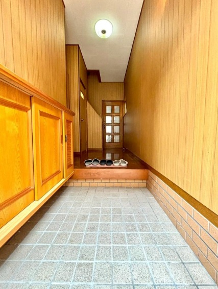 神戸市垂水区旭が丘1丁目の玄関