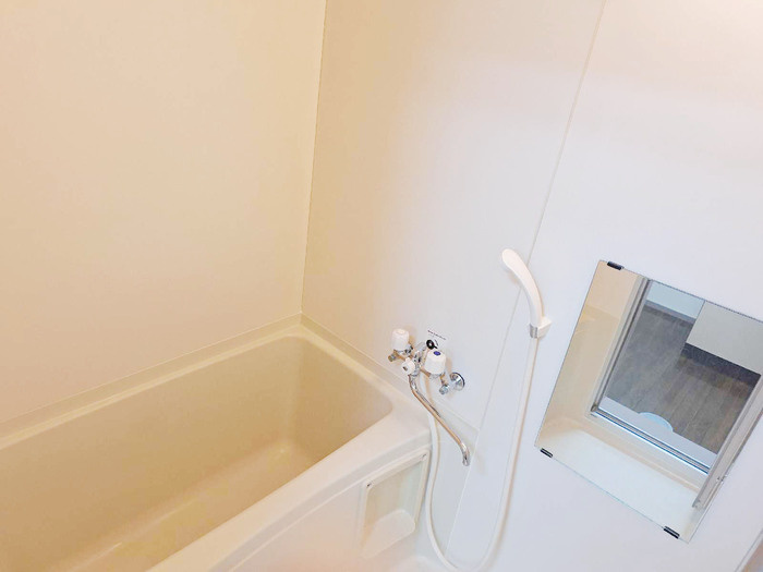 ホワイトコート前九年　Ｂの浴室