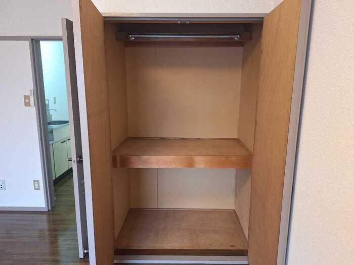 ホワイトコート前九年　Ｂの収納