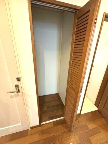 岡村戸建の収納