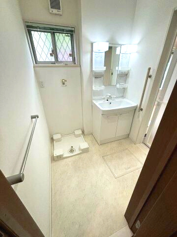 岡村戸建の洗面所