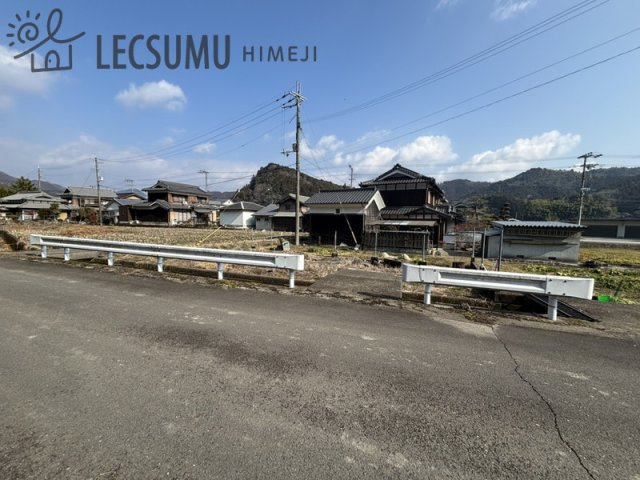 姫路市夢前町戸倉/売土地の前面道路含む現地写真