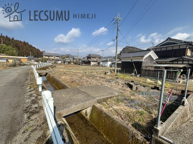 姫路市夢前町戸倉/売土地の前面道路含む現地写真