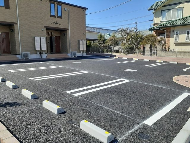 コッツ　ウォルズ　ガーデンの駐車場