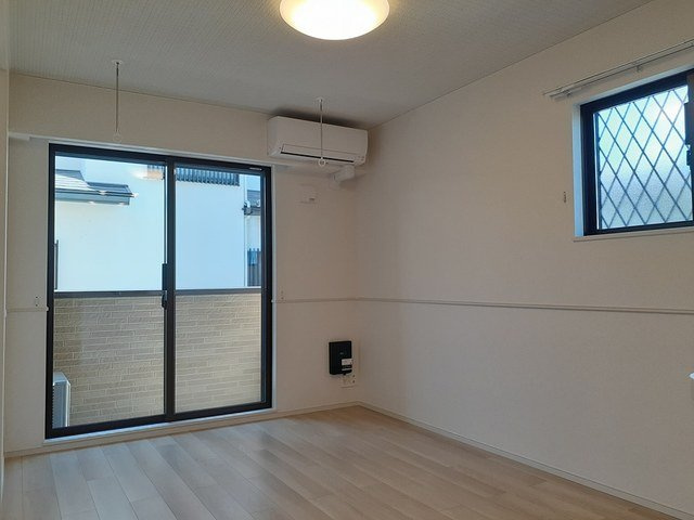 コッツ　ウォルズ　ガーデンの居間・リビング