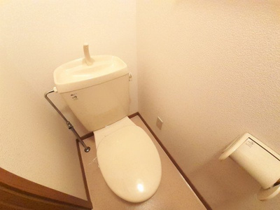 【トイレ】 | シャン・ド・フルール | コンパクトで使いやすいトイレです