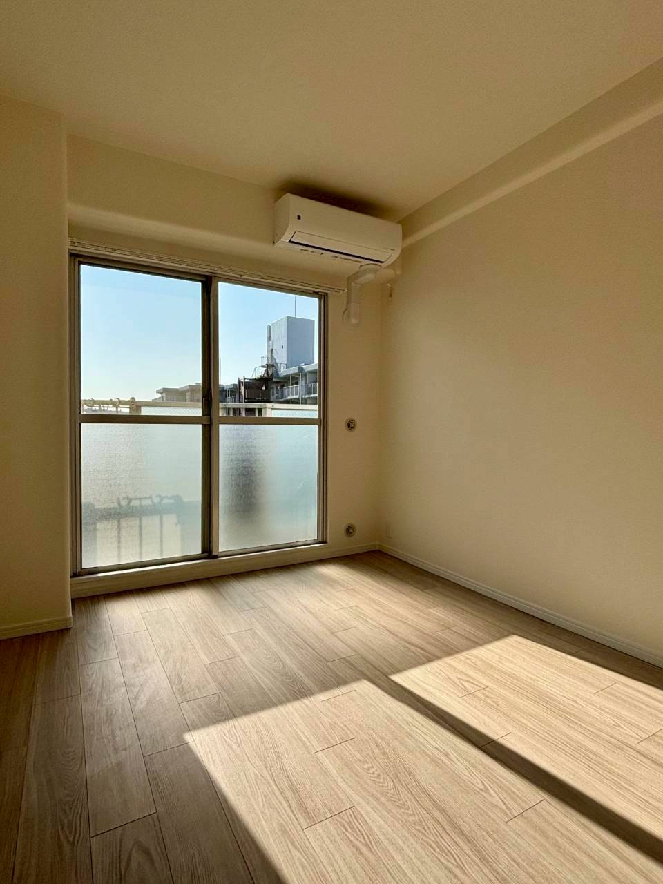 ユニハイム魚崎Ⅲ号棟の寝室|洋室