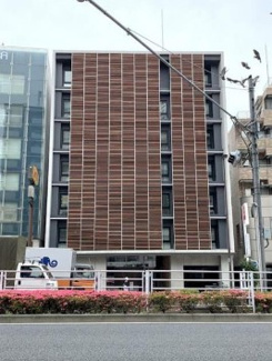 【外観】 | 鉄筋コンクリート造のがっちりとした建物。