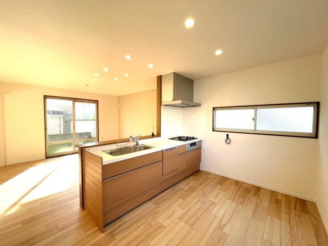 佐賀県鳥栖市酒井西町一戸建てのキッチン