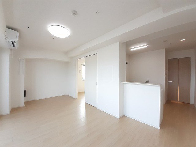 ムーンヒルズ大阪の居間・リビング