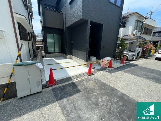 神戸市垂水区千代が丘　新築一戸建ての外観|周辺は落ち着いた街並みの住宅地！子育てがしやすい住環境です！まだ未完成ですが、現地でしかわからない事もございます。是非一度ご覧ください。