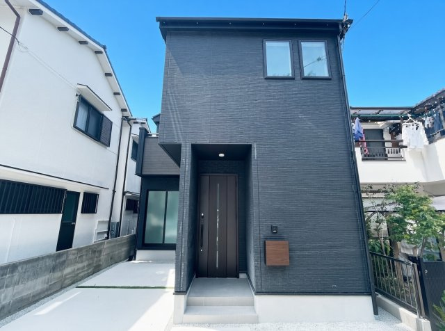 神戸市垂水区千代が丘　新築一戸建ての外観|安心の10年保証！外観を美しく保ち、雨水で汚れを落とします！気になることがありましたら、お気軽にお問い合わせください！