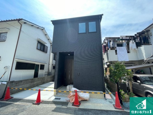 神戸市垂水区千代が丘　新築一戸建ての外観|周辺は落ち着いた街並みの住宅地！子育てがしやすい住環境です！まだ未完成ですが、現地でしかわからない事もございます。是非一度ご覧ください。