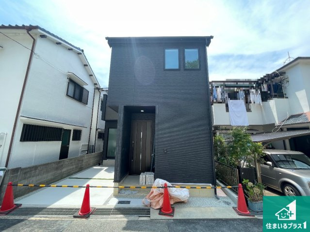 神戸市垂水区千代が丘　新築一戸建ての外観|周辺は落ち着いた街並みの住宅地！子育てがしやすい住環境です！まだ未完成ですが、現地でしかわからない事もございます。是非一度ご覧ください。