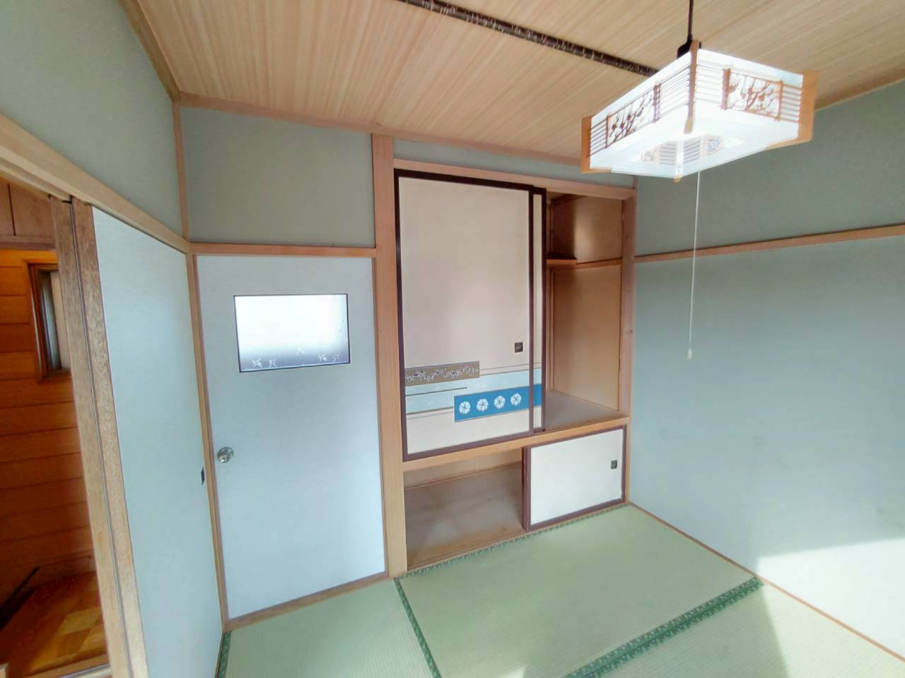 桜ケ岡6丁目41-22借家の内装