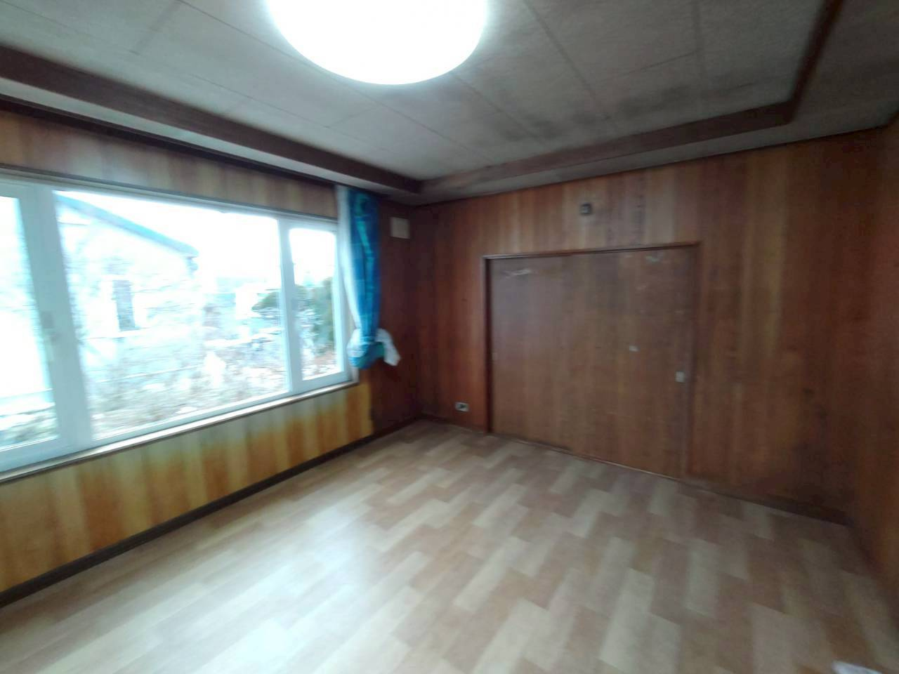 桜ケ岡6丁目41-22借家の居間・リビング