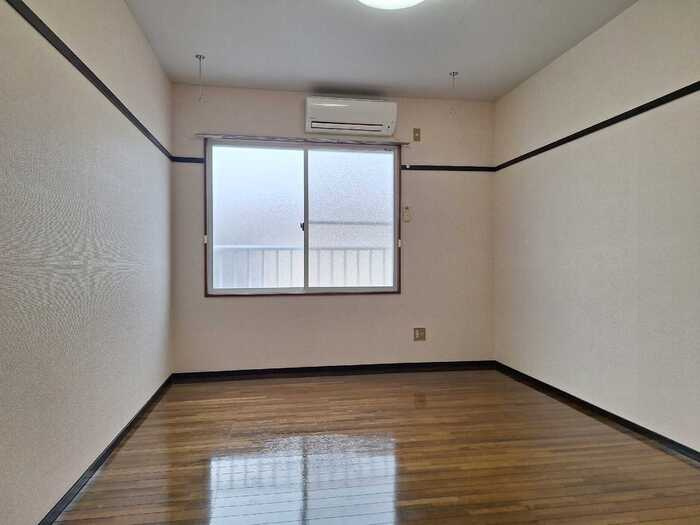 ホワイトコート前九年　Ａの居間・リビング