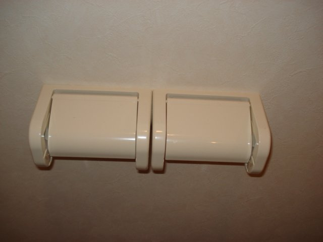 パピルス黒川のトイレ|トイレットペパー掛け