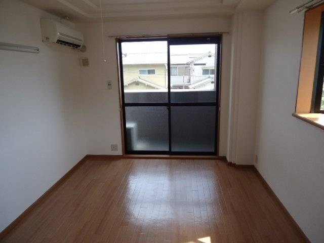 ベネッセ・黒川の内装|洋室