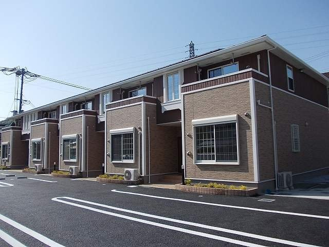 サニー青山の外観