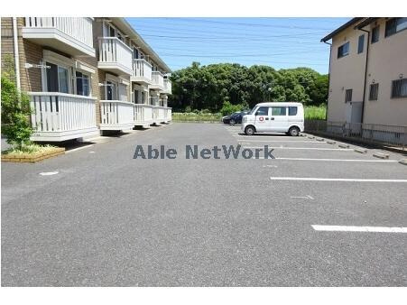 ウェルネスの駐車場|駐車場