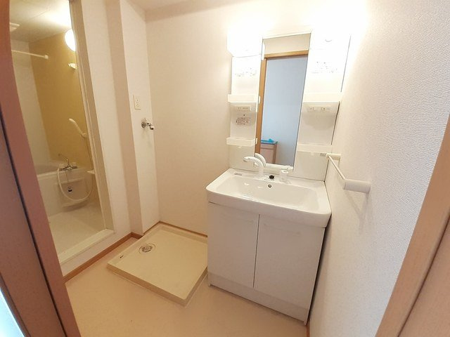 メゾン・ド・花水木　弐番館の洗面所