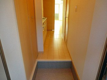 アクロポリスⅤの玄関