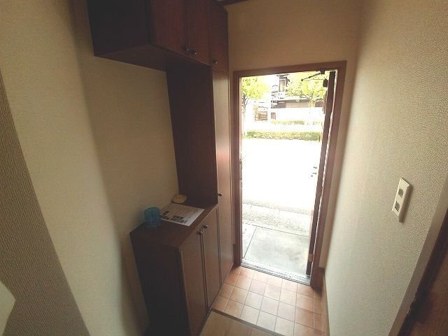 リリースタウンの玄関