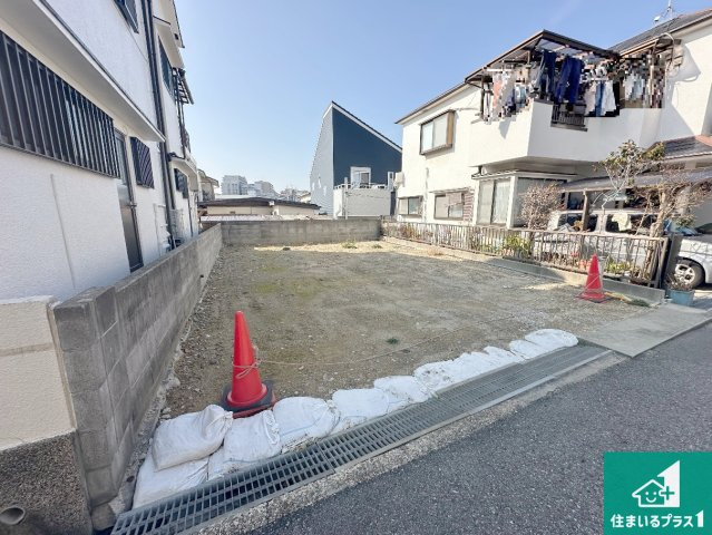 神戸市垂水区千代が丘　新築一戸建ての外観|周辺は落ち着いた街並みの住宅地！子育てがしやすい住環境です！まだ未完成ですが、現地でしかわからない事もございます。是非一度ご覧ください。