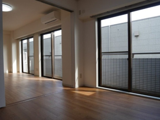 【居間・リビング】