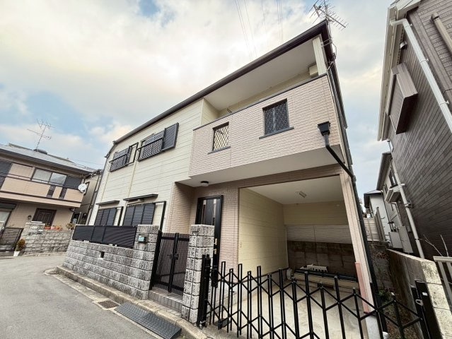 丸橋町貸家の外観