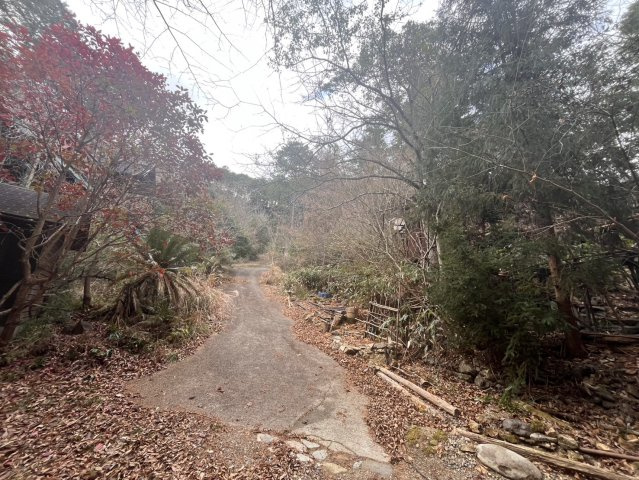 多可町八千代区下野間資材置場の前面道路含む現地写真