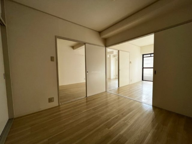 難波リーガルハウスの居間・リビング