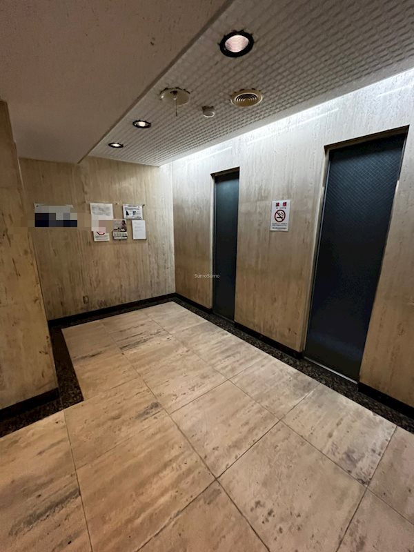 難波リーガルハウスのロビー