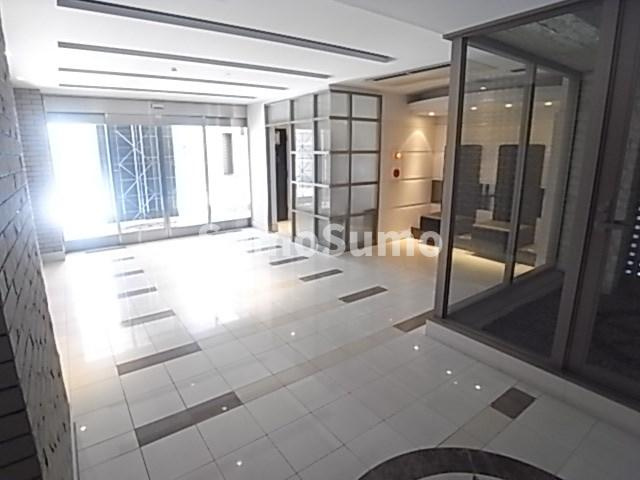 ラウル六甲道のロビー
