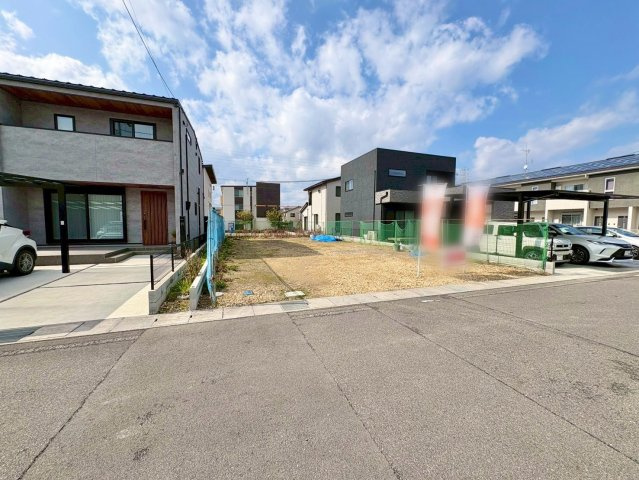 栗東市目川　売土地の前面道路含む現地写真