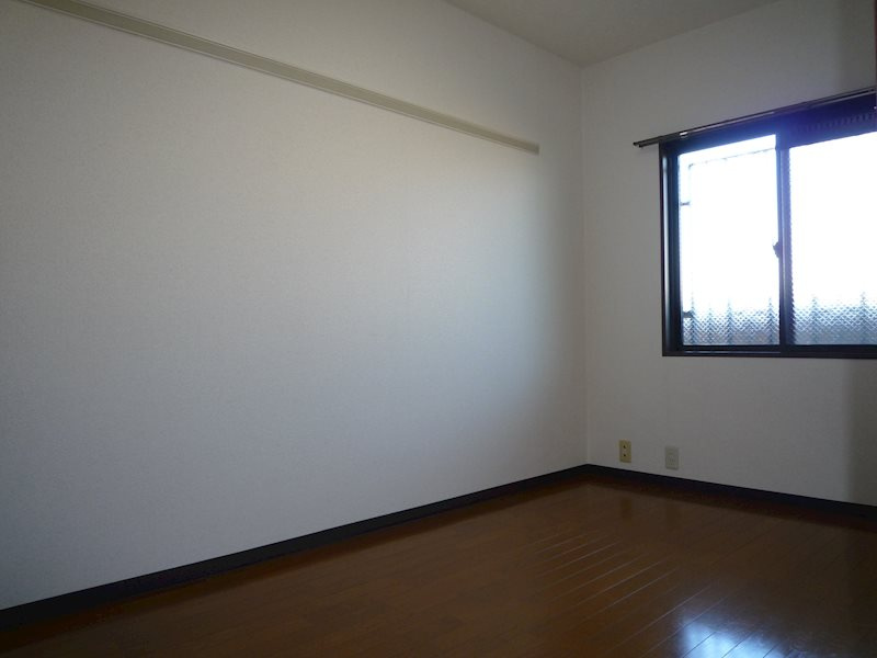 ヴェルドミールの洋室