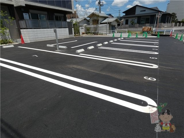 リバーサイドハナの駐車場