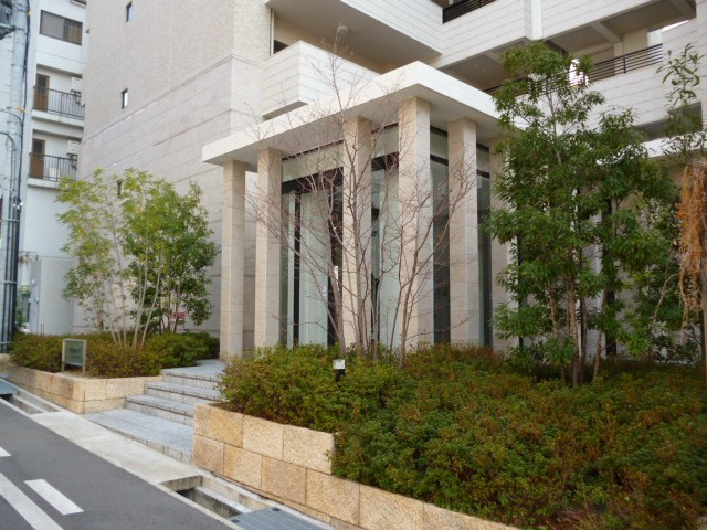 レジュールアッシュ神戸元町の外観