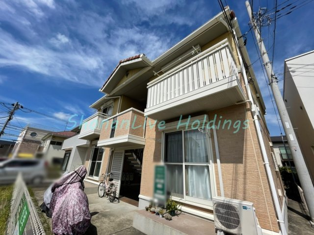 茅ヶ崎市東海岸北４丁目のアパート