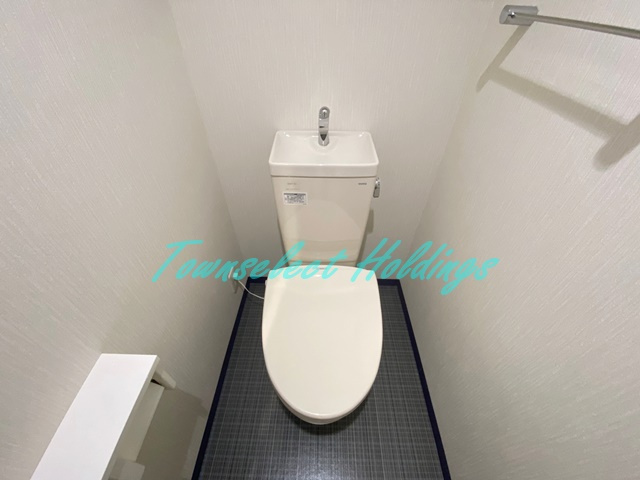 藤沢市弥勒寺１丁目の賃貸マンションのトイレ