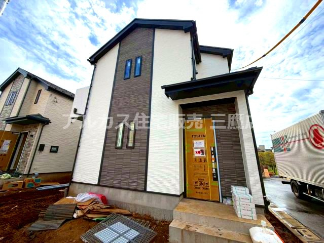 中央線 吉祥寺駅 バス13分 天神前停歩5分 三鷹市北野3丁目 新築戸建の外観