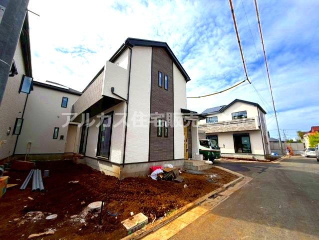 中央線 吉祥寺駅 バス13分 天神前停歩5分 三鷹市北野3丁目 新築戸建の前面道路含む現地写真