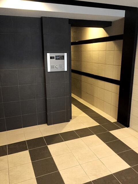 Ｂ　ＣＩＴＹ　ＡＰＡＲＴＭＥＮＴ　ＴＯＫＹＯ　ＳＯＵＴＨのその他共用部分|オートロックの入り口です