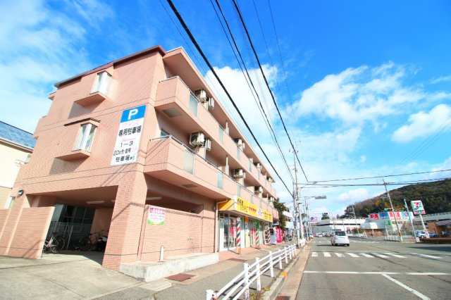 リバーサイド樫の木の外観