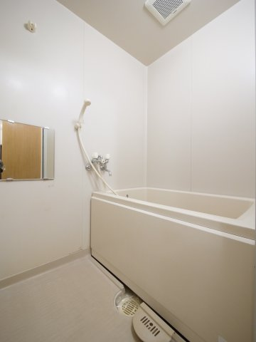 シャルマン竜之口Bの浴室|※写真は別の部屋のものです。